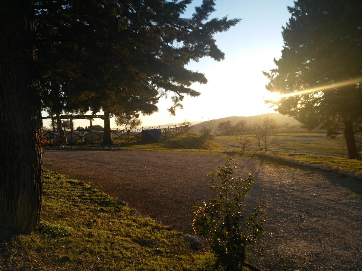 Agriturismo San Martino Foligno Exterior foto